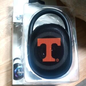 Tennessee Vols Black and Orange wireless speaker w/ led lights
